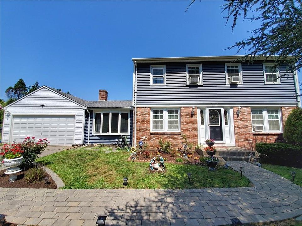 1st image of 310 New London Ave