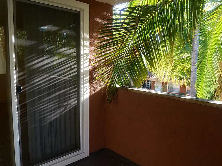Amberwood Garden Apartments — Photo 26