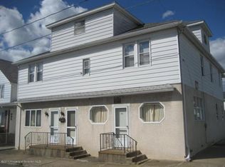 601 Oak St, Old Forge, PA 18518