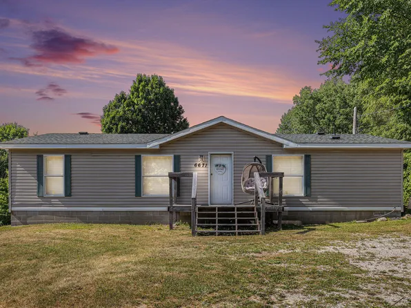 6671 E 136th St, Sand Lake, MI 49343