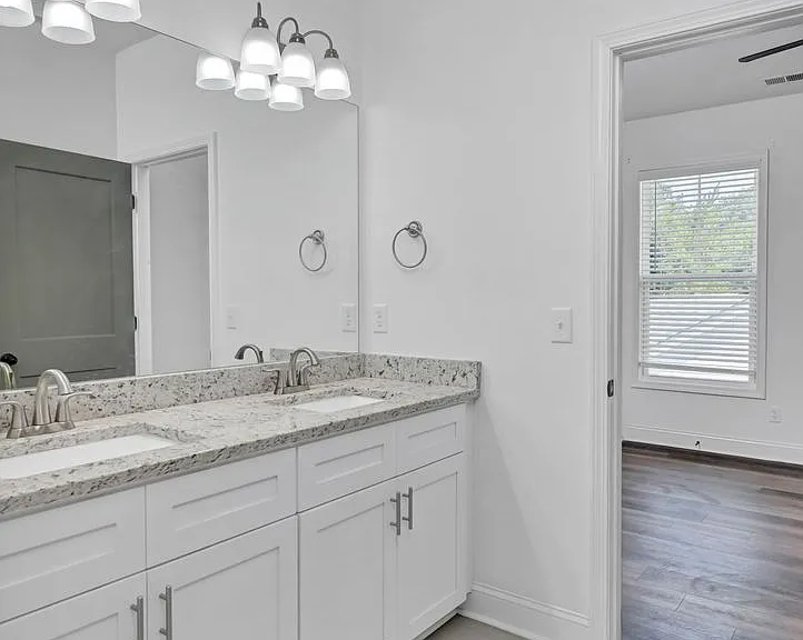 2035 Rosewood Dr — Photo 20