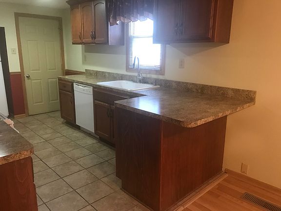 5th image of 618 Otis Ave