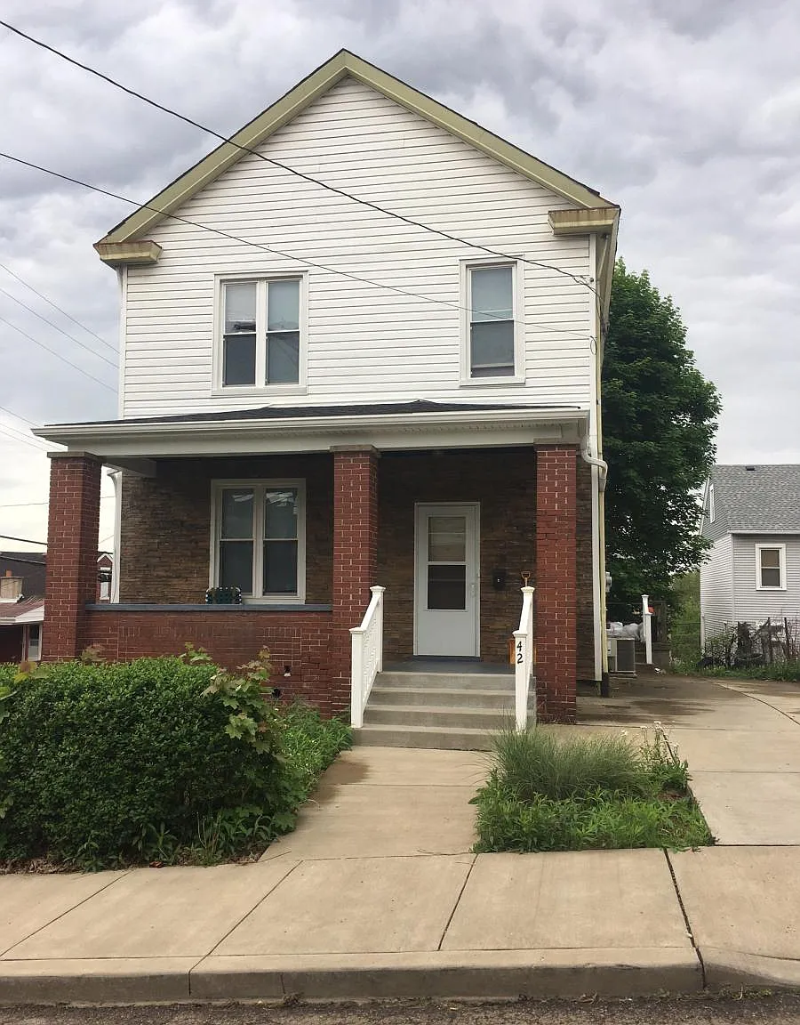 3 bed, 1232 sqft, $1,750 — Photo 1