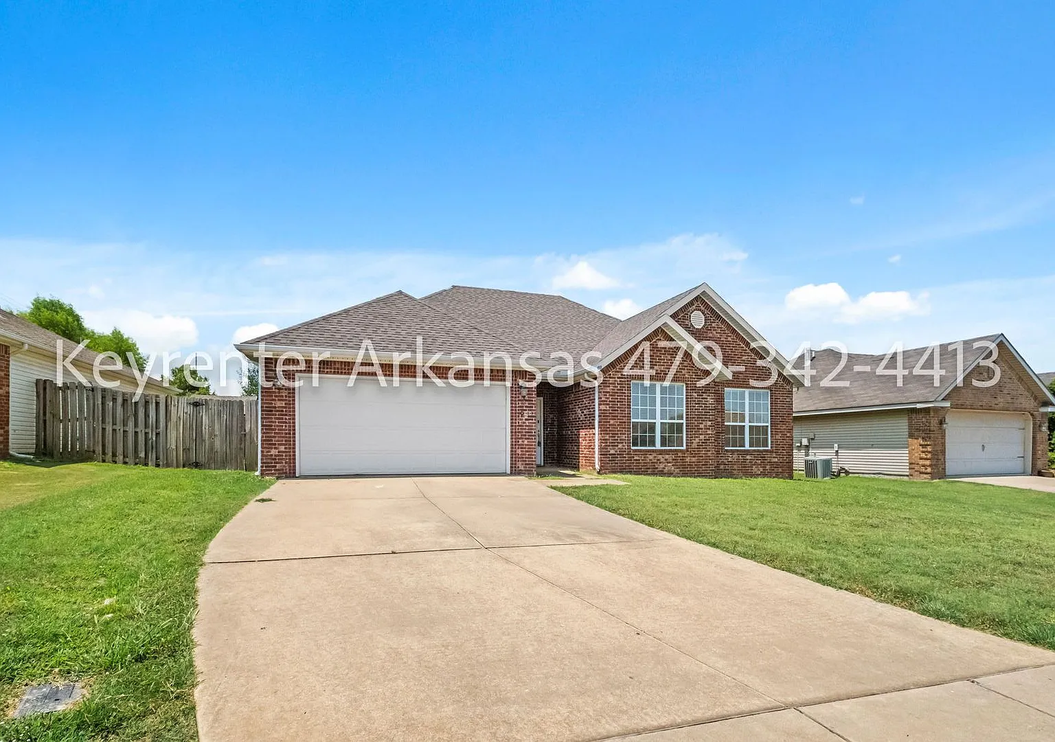 Bright 3 Bedroom Bentonville Home with Fenced Yard & Natural Light — Photo 3
