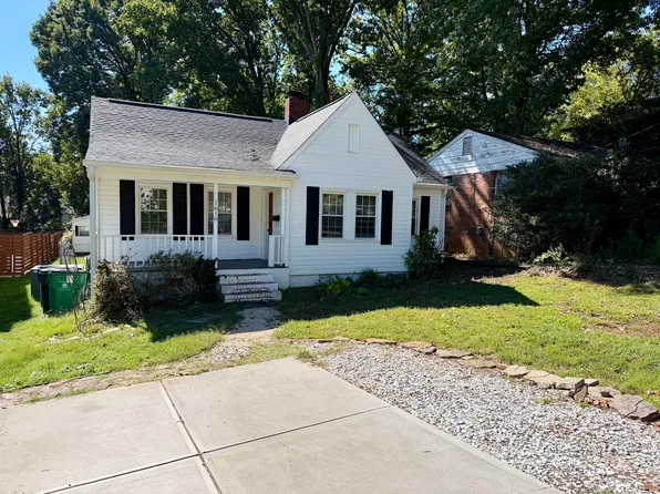 1618 Chippendale Rd, Charlotte, NC 28205