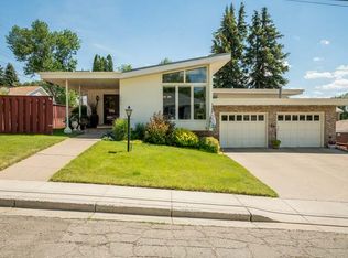 305 8th St NW, Mandan, ND 58554