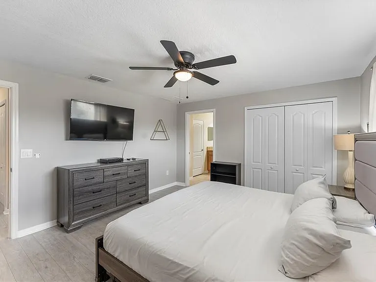 8955 Bismarck Palm Rd — Photo 24