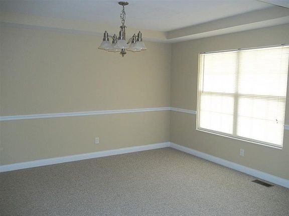 4th image of 1004 Hunterallen Dr