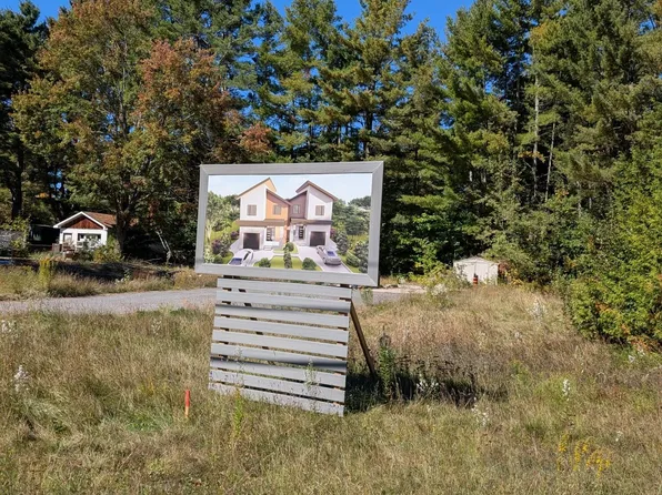 247 Maple St, Bracebridge, ON P1L 1K3