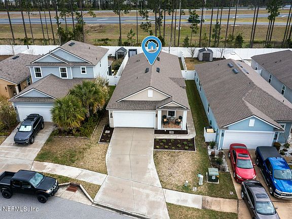 3rd image of 8304 CAPE FOX Drive