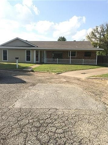 1st image of 912 Price Ct