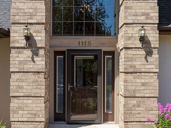 4th image of 1116 Scarborough Ln