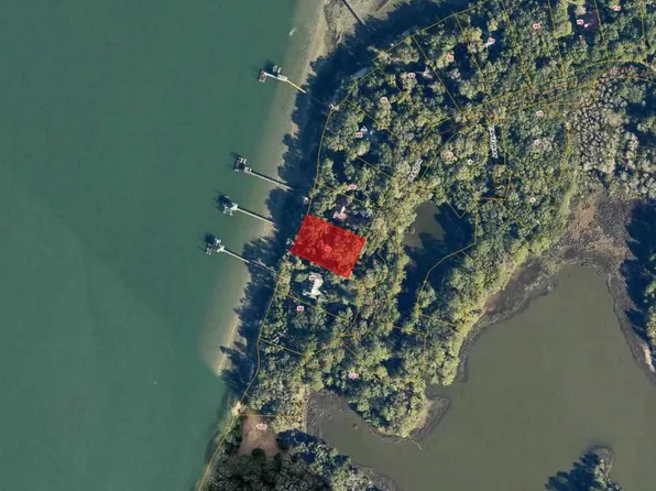 94 Bay Dr, Beaufort, SC 29907