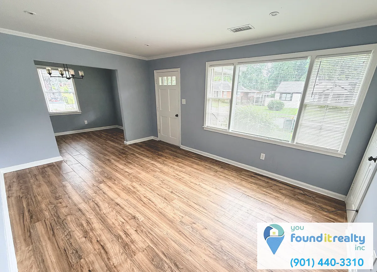 Entryway and living room - 4314 Castle Ave