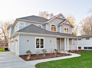 676 Timber Hill Rd, Deerfield, IL 60015