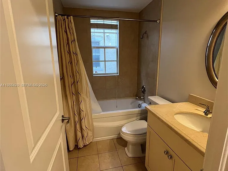 481 Menendez Ave #9 — Photo 3