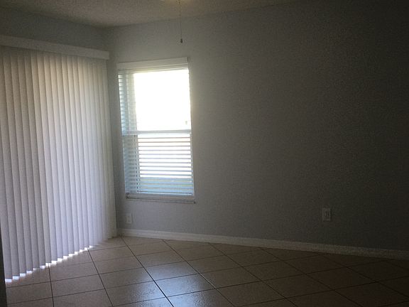 2nd image of 1547 Lawndale Cir