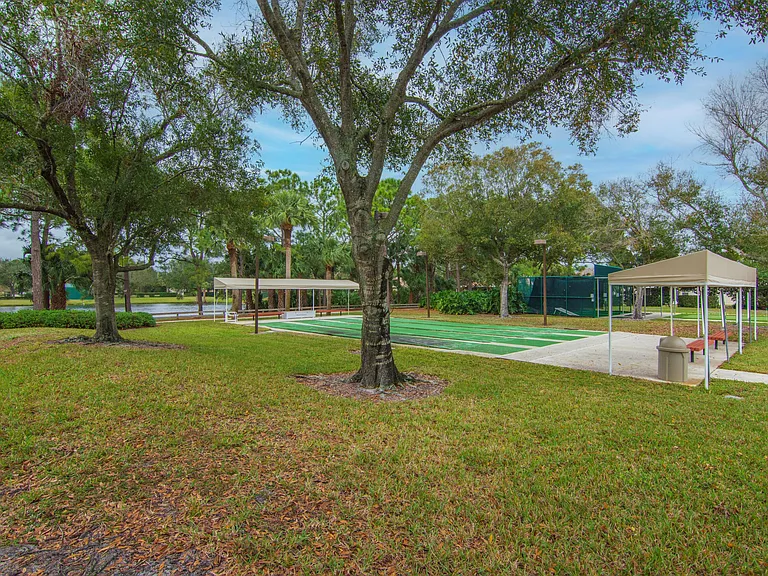 822 NW Sorrento Ln — Photo 43