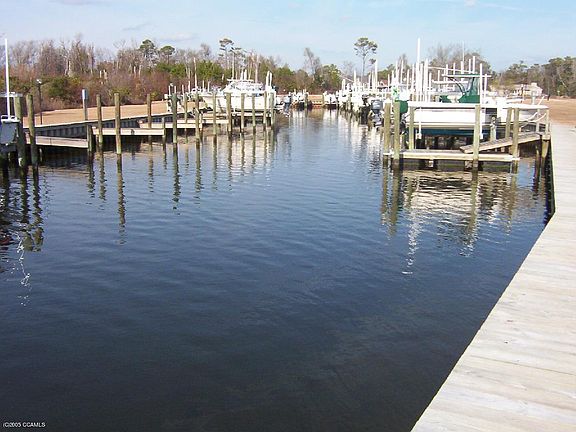 4th image of 208 YACHT CLUB