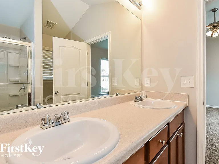 166 Hill Side Way — Photo 9