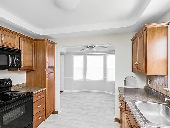 5th image of 1411 Dartmoor Ave