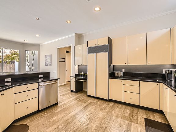 4th image of 5981 Tipperary Dr