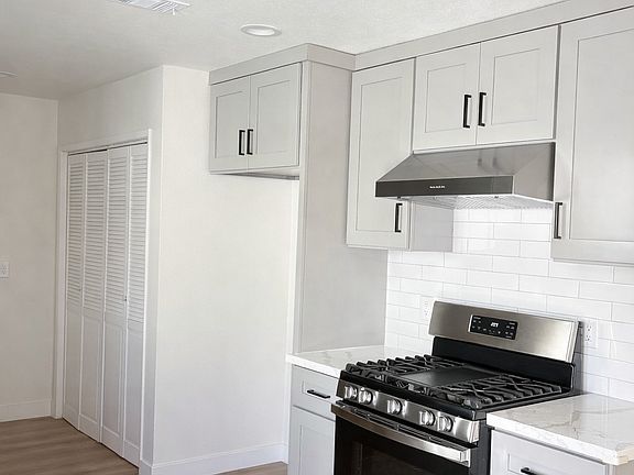 4th image of 10571 Schooner Ave