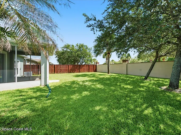 5647 Indigo Crossing Dr — Photo 30