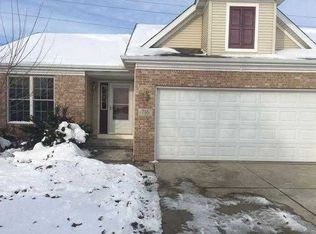 716 W 86th Ln, Merrillville, IN 46410