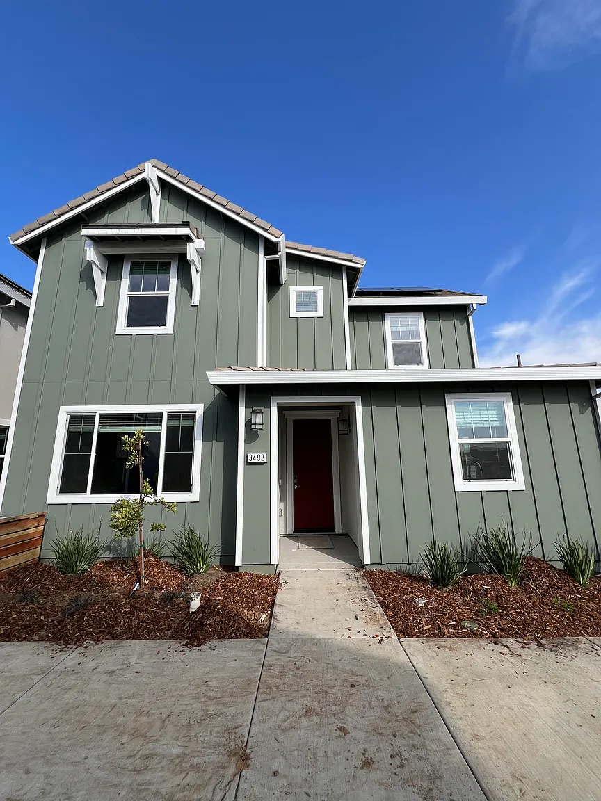 3492 Russet Way photo 1