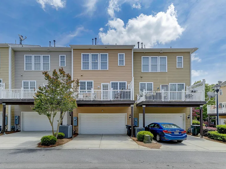905 Lyndley Dr — Photo 27