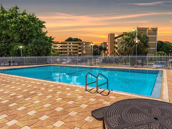 2nd image of 9120 Fontainebleau Blvd APT 505