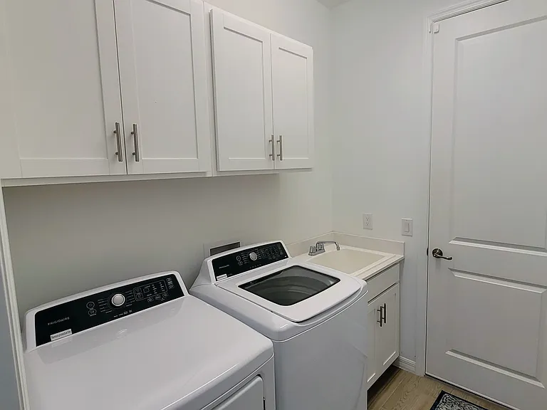 5909 Berwick Ln — Photo 16