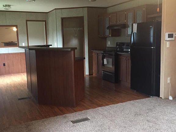 4th image of 602 Domingues St
