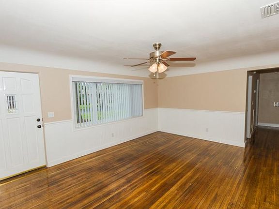 4th image of 935 Bonnie Dr