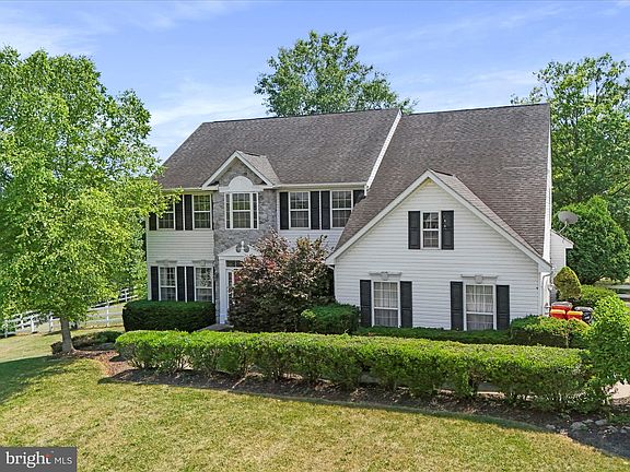 4th image of 649 Mara Rose Ln