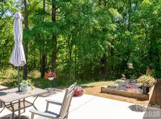 8110 Slickrock Cir, Charlotte, NC 28215