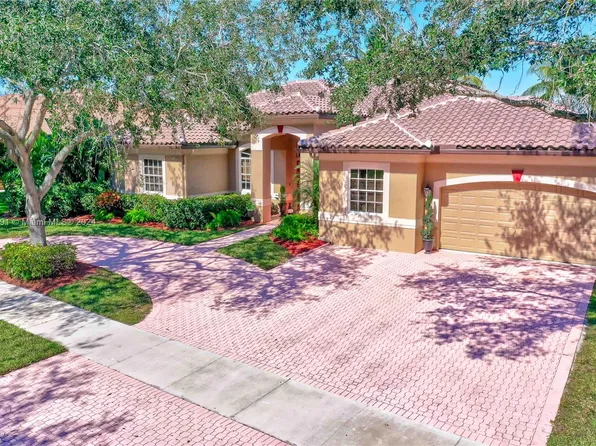13947 SW 42nd St, Davie, FL 33330