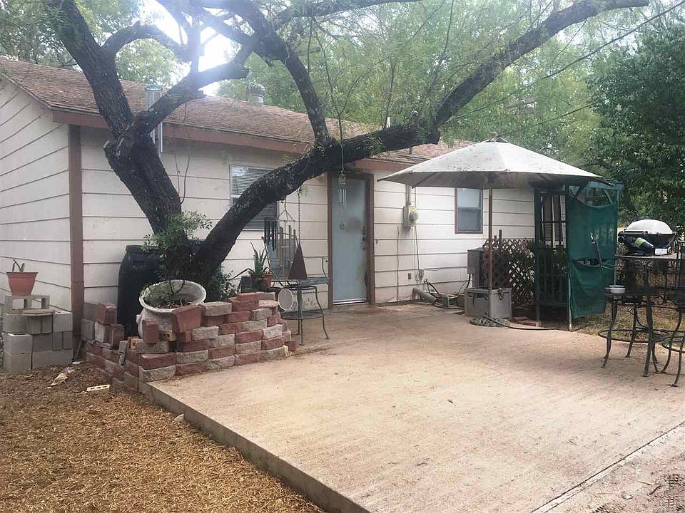 1st image of 866 Cypress Ln
