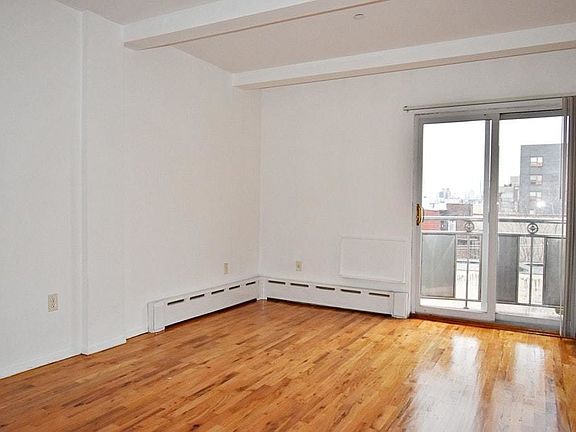 5th image of 441 Graham Ave APT 4R
