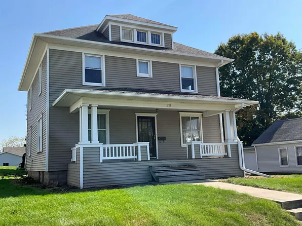 217 S Walnut St, West Union, IA 52175