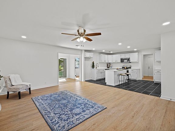 5th image of 5 Kirby Rd