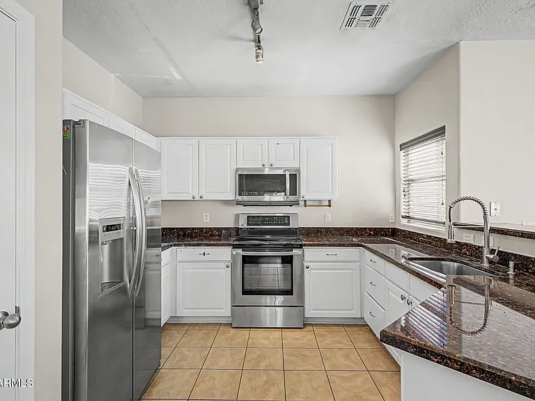 525 N Miller Rd #228 — Photo 11