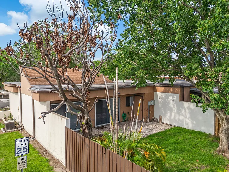 2304 Inagua Way — Photo 7