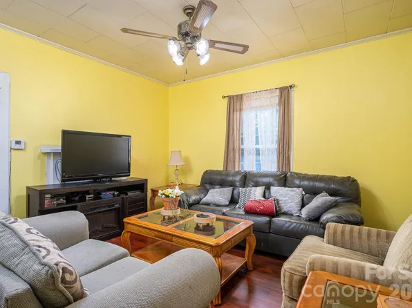 101 Huss Ave, Cherryville, NC 28021