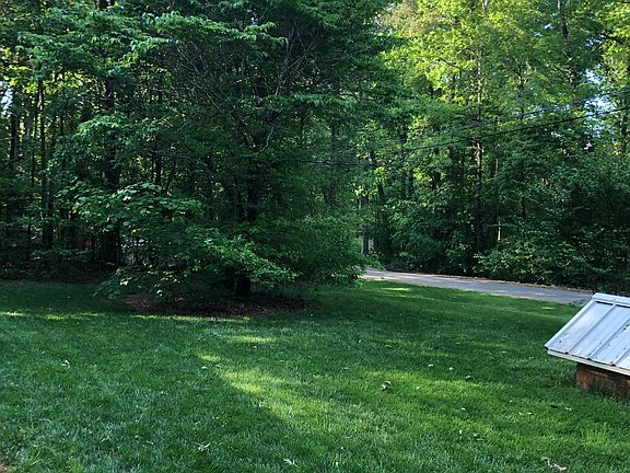 Front yard 702-712-0050