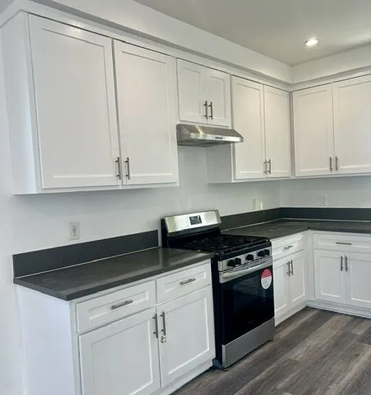 789 E 41st Pl — Photo 4