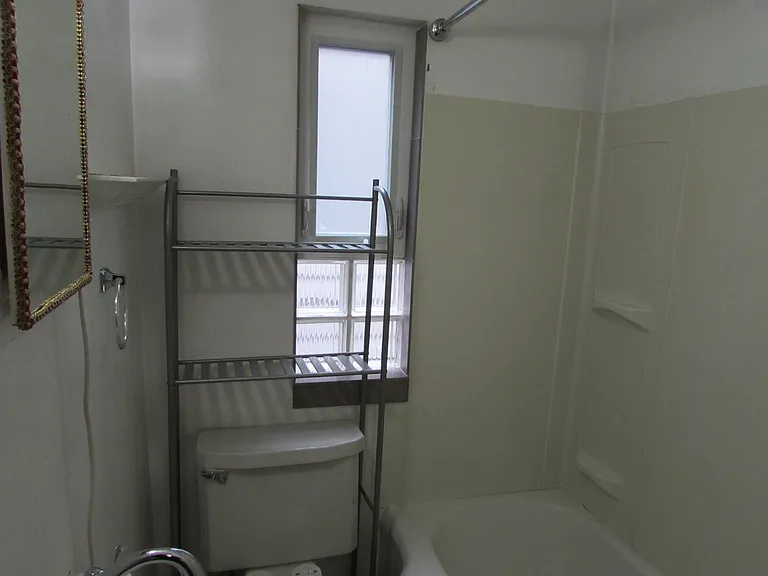 602 N 11th St #2 — Photo 11