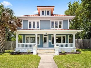 318 W 5th St, Taylor, TX 76574