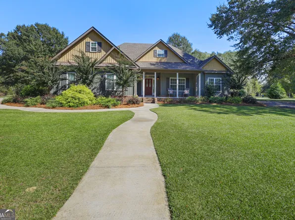 255 Rogers Cir, Claxton, GA 30417